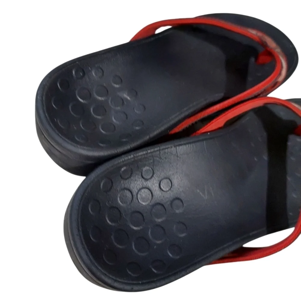 VIONIC High Tide Flip-Flops Platform Thongs Red Leopard Print Sandal Womens